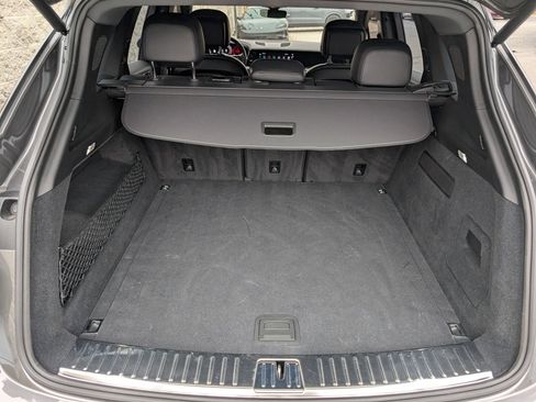 Certified 2024 Porsche Cayenne image 31