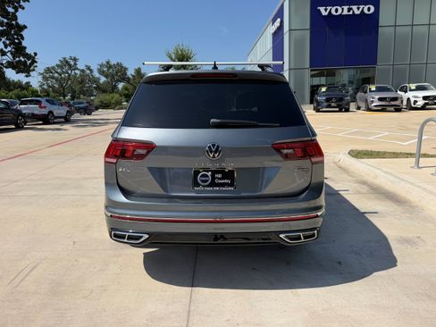Used 2022 Volkswagen Tiguan SEL R-Line AWD/4WD image 5