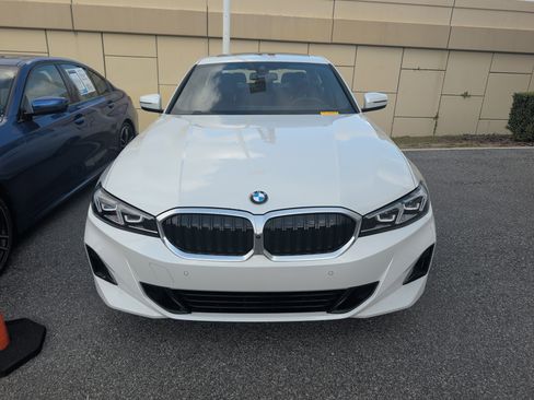 Used 2025 BMW 330i Sedan RWD image 2