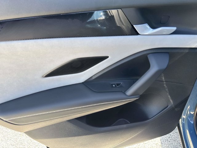 New 2026 Volkswagen Tiguan SE R-Line FWD image 9