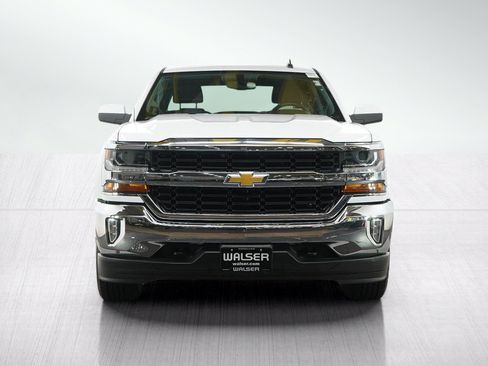 Used 2018 Chevrolet Silverado 1500 LT w/ All Star Edition AWD/4WD image 8