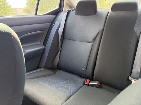 Used 2025 Nissan Versa SV FWD image 39