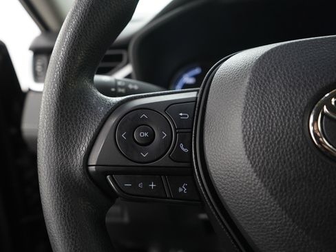 Used 2025 Toyota RAV4 XLE AWD/4WD image 25