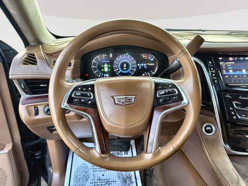 Used 2016 Cadillac Escalade ESV Platinum AWD/4WD image 11