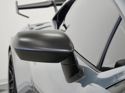 Used 2022 Lamborghini Huracan STO RWD image 43