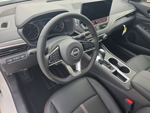 New 2026 Nissan Altima 2.5 SR FWD image 6