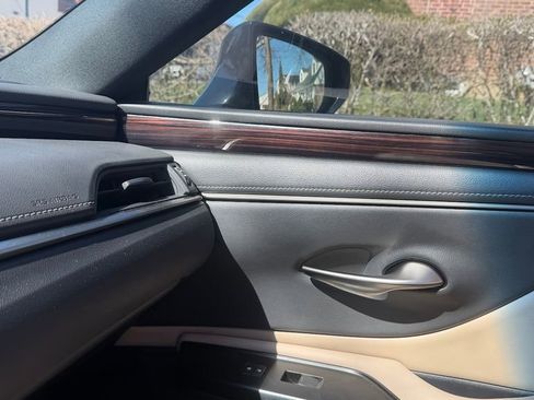 Used 2020 Lexus ES 350 w/ Premium Package image 18