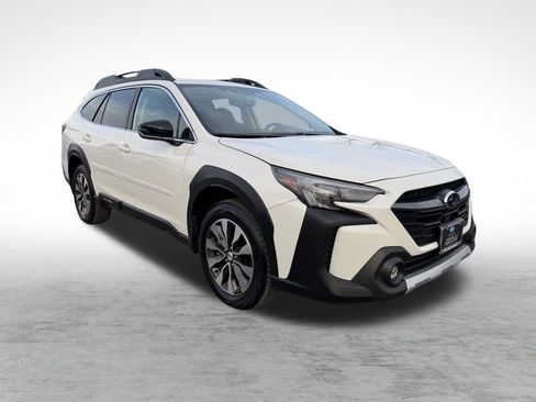 Used 2023 Subaru Outback Limited image 4