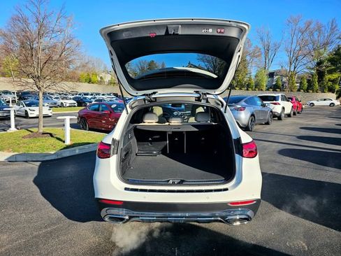 New 2026 Mercedes-Benz GLC 300 4MATIC image 9