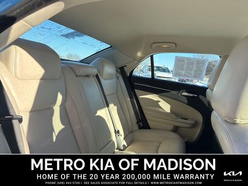 Used 2022 Chrysler 300 Touring L w/ Comfort Group image 37