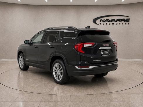 Used 2024 GMC Terrain SLT FWD image 5