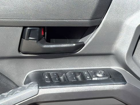 Certified 2025 Toyota Tacoma SR5 AWD/4WD image 13
