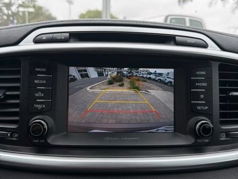 Used 2019 Kia Sorento EX FWD image 9