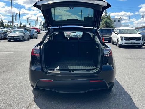 Used 2025 Tesla Model Y Performance AWD/4WD image 12