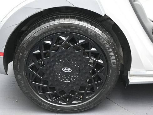 Used 2023 Hyundai Ioniq 5 Limited AWD/4WD image 38