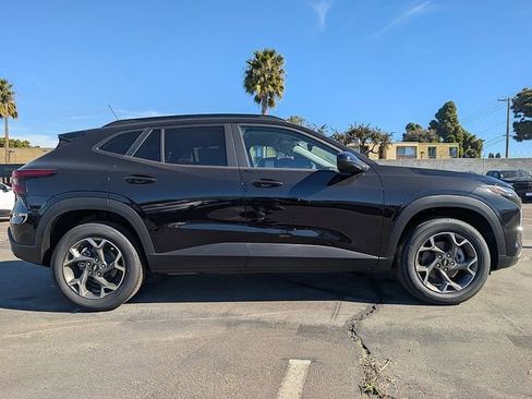 New 2026 Chevrolet Trax LT FWD image 7