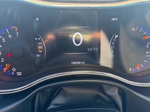 Used 2014 Jeep Grand Cherokee Limited AWD/4WD image 18