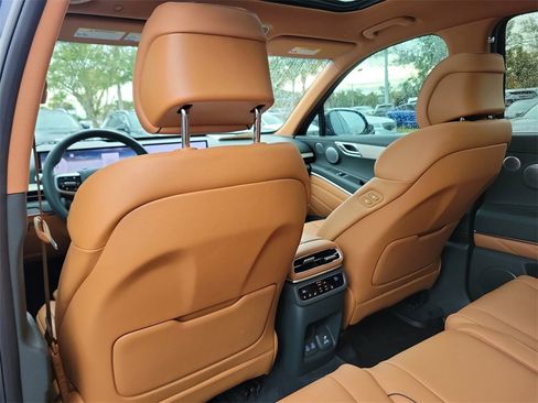 Used 2026 Genesis GV80 2.5T Prestige image 13