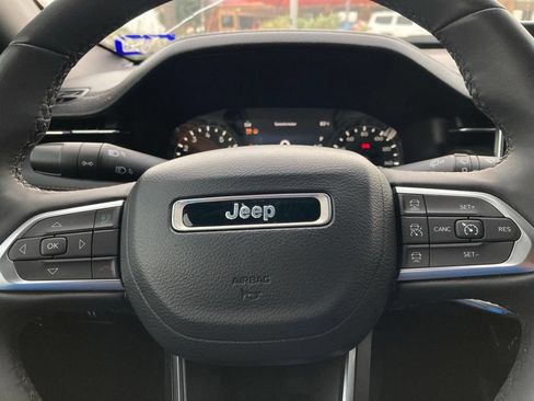 Used 2023 Jeep Compass Limited AWD/4WD image 17