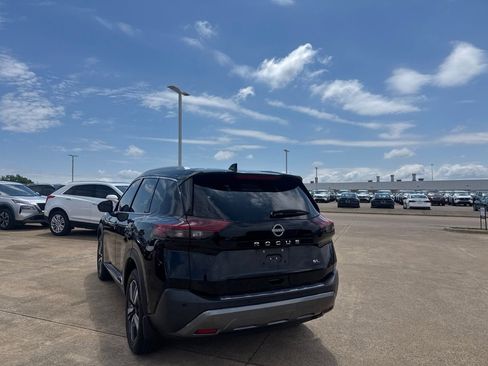 Certified 2023 Nissan Rogue SL w/ SL Premium Package FWD image 12