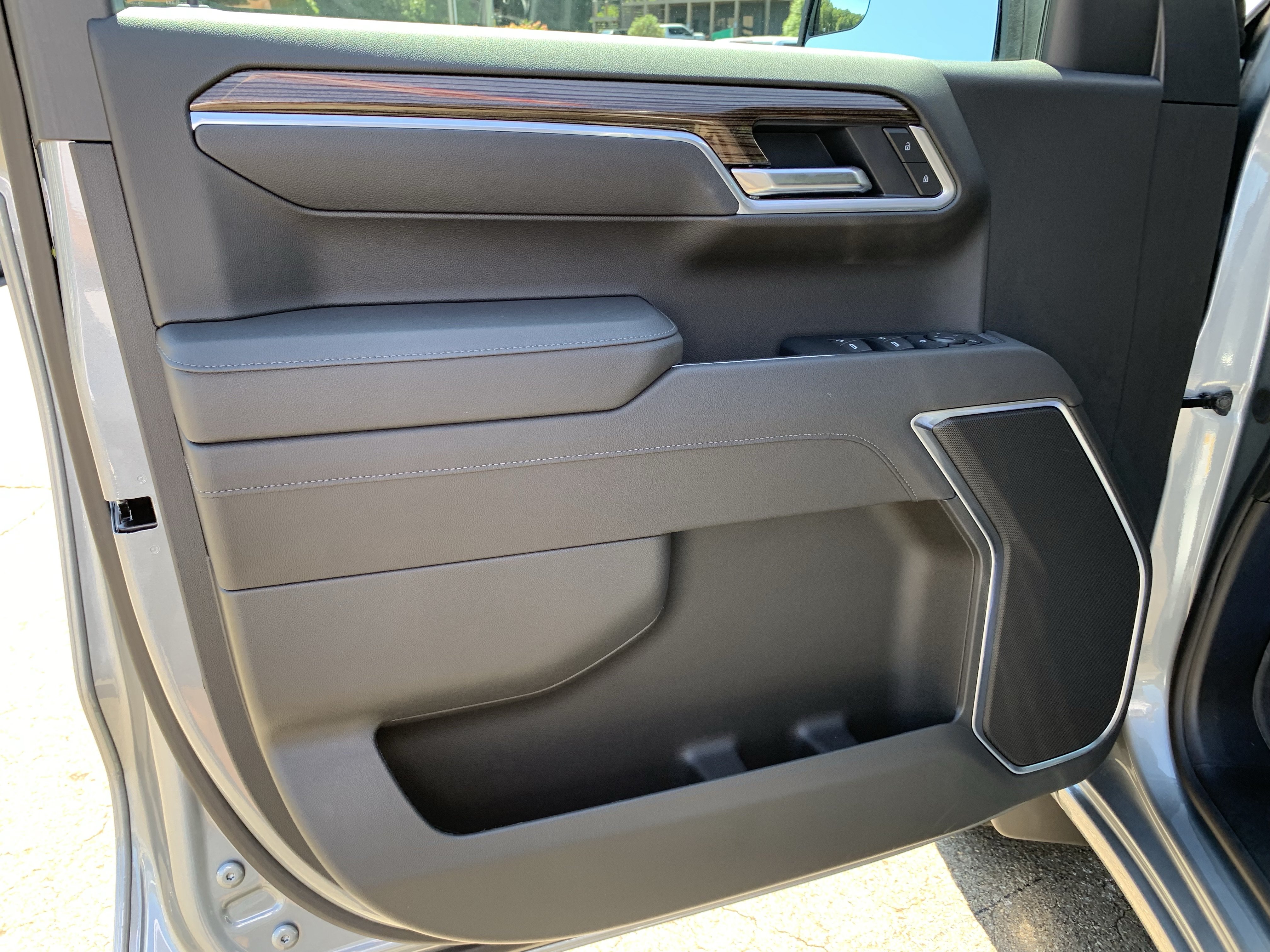 New 2026 Chevrolet Silverado 1500 RST w/ Z71 Off-Road Package AWD/4WD image 8