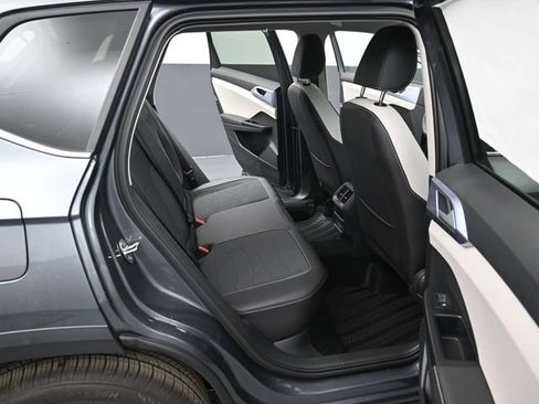 New 2026 Volkswagen Taos SE AWD/4WD image 13