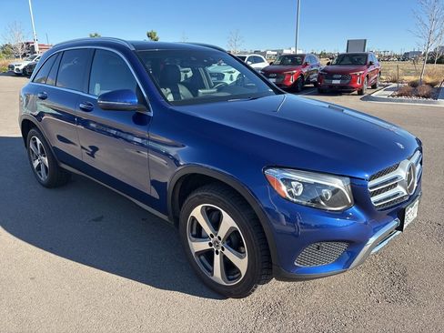 Used 2017 Mercedes-Benz GLC 300 4MATIC image 2