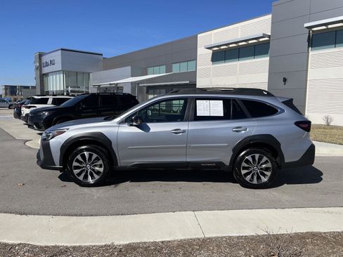 Used 2025 Subaru Outback Limited XT image 4