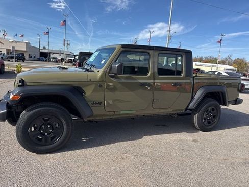 New 2026 Jeep Gladiator Sport AWD/4WD image 3