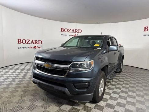 Used 2020 Chevrolet Colorado W/T w/ WT Convenience Package AWD/4WD image 4