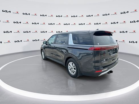 Used 2024 Kia Carnival LX FWD image 6