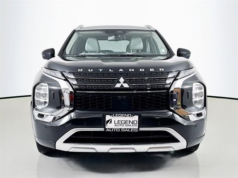 Used 2024 Mitsubishi Outlander SEL image 2