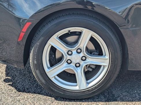 Used 2016 Chevrolet Camaro LT image 9