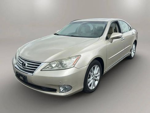 Used 2010 Lexus ES 350 w/ Preferred Accessory Package FWD image 3