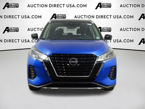 Used 2023 Nissan Kicks SV FWD image 3