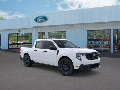 New 2025 Ford Maverick XLT image 7