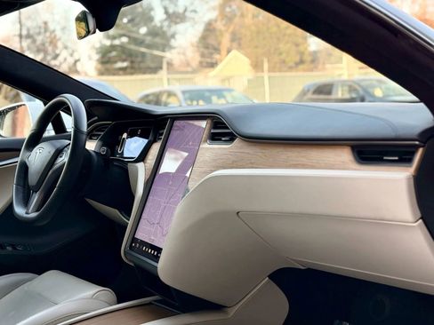 Used 2020 Tesla Model S Long Range image 11
