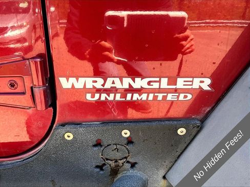 Used 2012 Jeep Wrangler Unlimited Rubicon w/ Connectivity Group AWD/4WD image 8