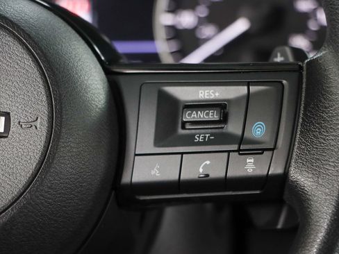 Used 2023 Nissan Rogue SV FWD image 14