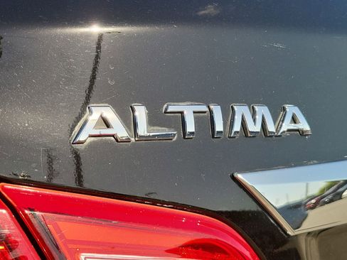 Used 2017 Nissan Altima 2.5 SV image 24