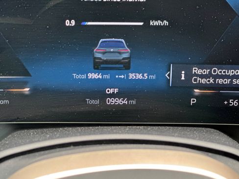 Used 2025 BMW iX xDrive50 image 21