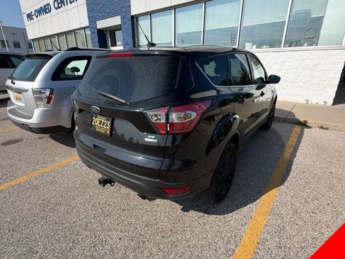 Used 2017 Ford Escape SE AWD/4WD image 6