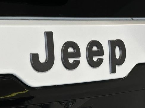 Used 2026 Jeep Cherokee Overland w/ Advanced Pro Tech Group AWD/4WD image 21