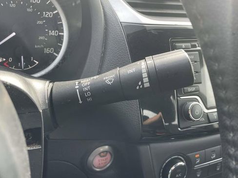 Used 2017 Nissan Sentra SV image 19