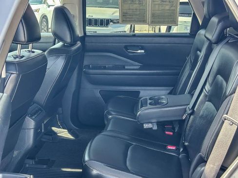 Certified 2022 Nissan Pathfinder SL FWD image 19