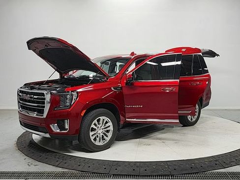 Used 2022 GMC Yukon SLT w/ SLT Luxury Package AWD/4WD image 11