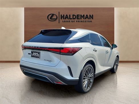 Used 2024 Lexus RX 450h AWD w/ Luxury Package image 4