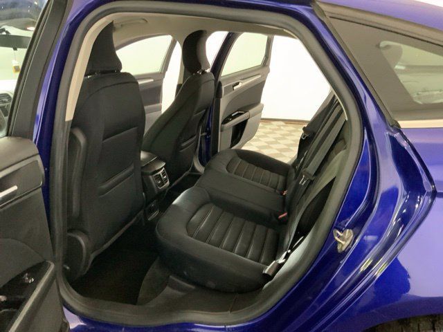 Used 2015 Ford Fusion SE FWD image 30
