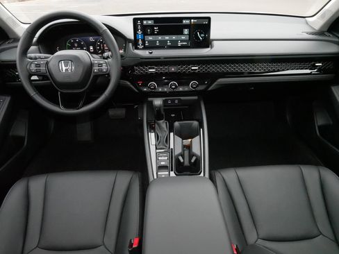 Certified 2025 Honda Accord EX-L image 10