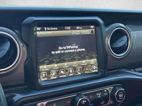 Used 2022 Jeep Gladiator Overland AWD/4WD image 11